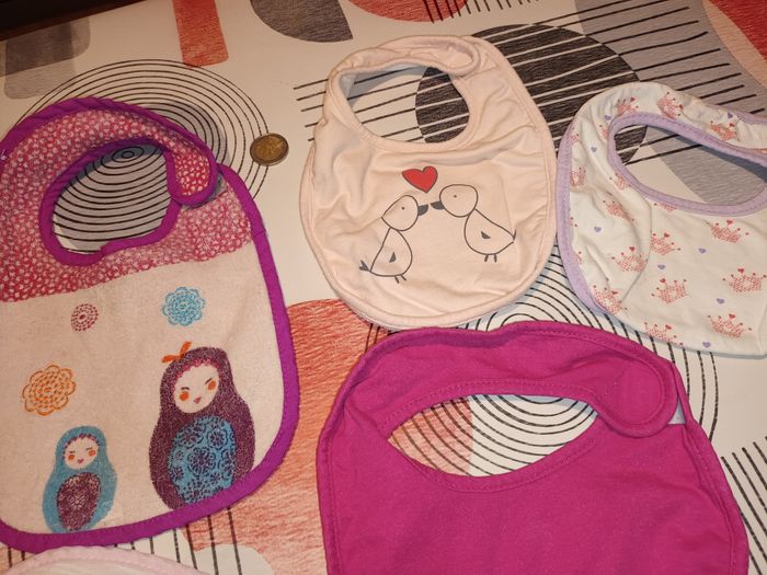 Lot 5 bavoirs 👧 - photo numéro 5