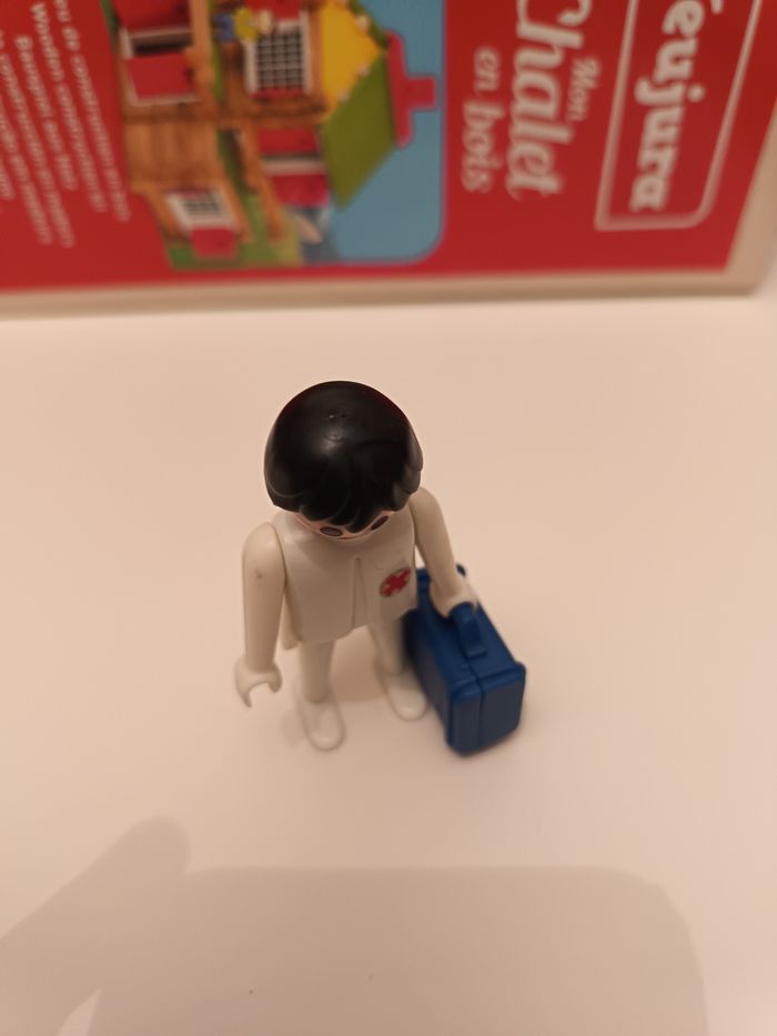 Playmobil infirmier - photo numéro 2