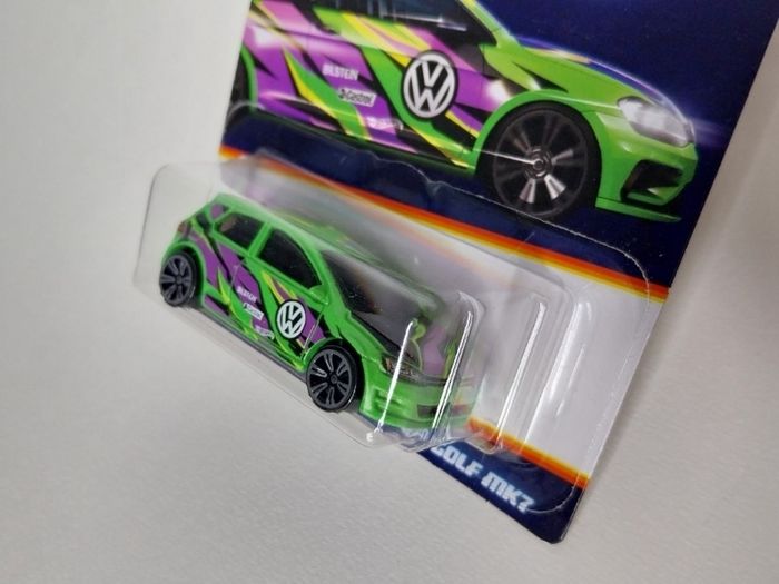 Hot Wheels Volkswagen Golf MK7 Neon Speeder - photo numéro 2