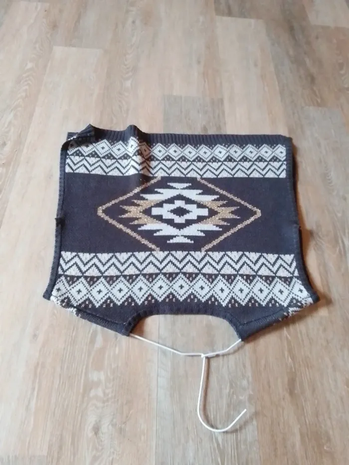 Poncho fille 6 ans - photo numéro 8