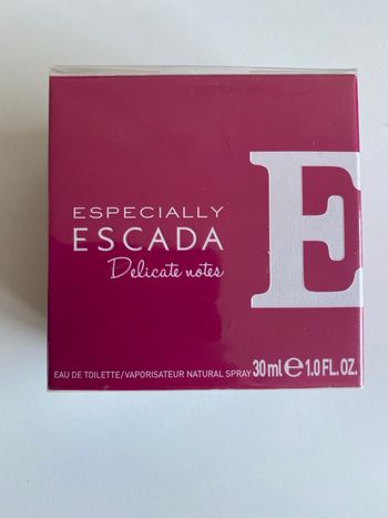 Escada  parfum: Especially Escada   Délicate Notes 30ml