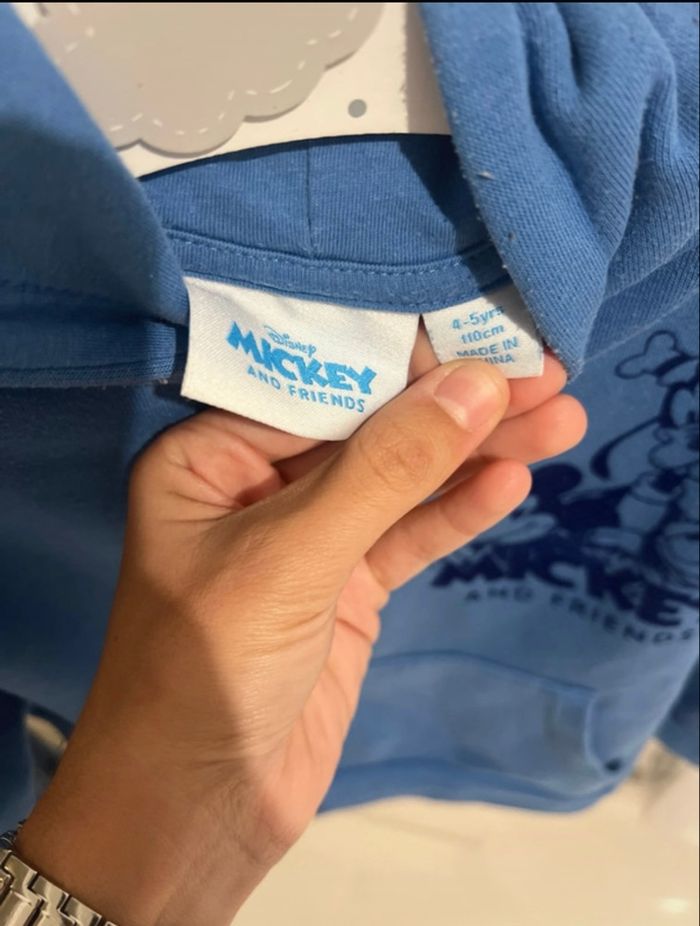 Sweat à capuche Mickey primark taille 4/5ans - photo numéro 3