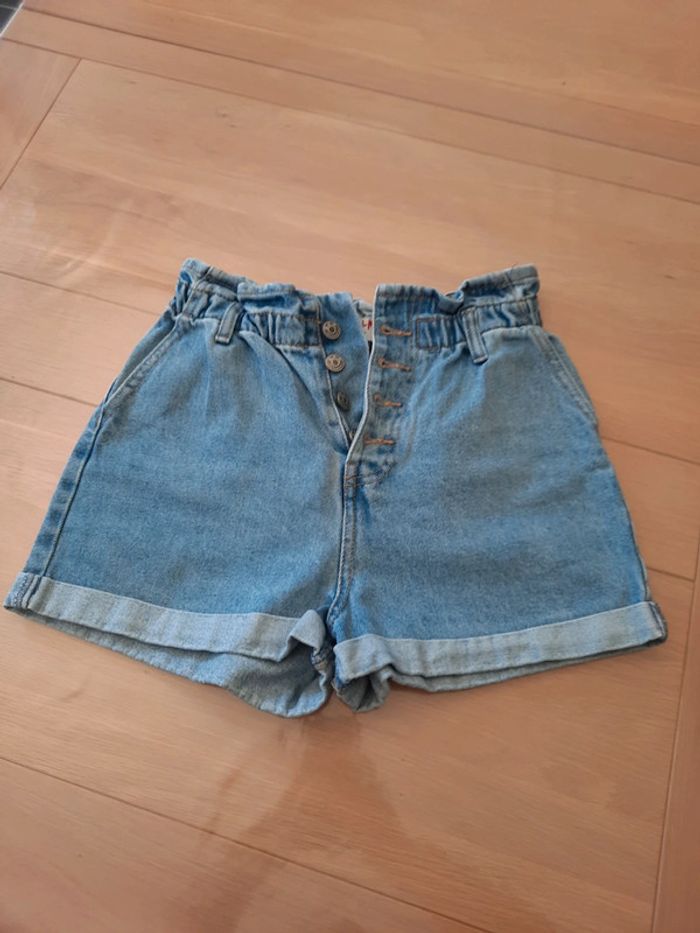 Short jeans