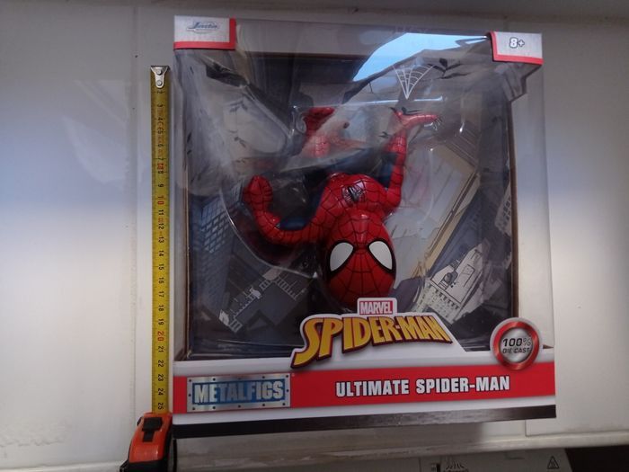 Figurine spiderman Marvel