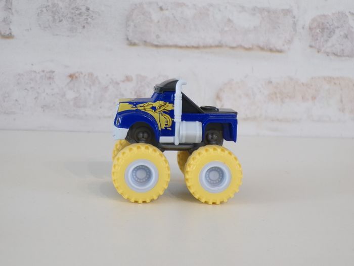 Monster Trucks - Crusher - Les monstres Machines (J5) - photo numéro 2