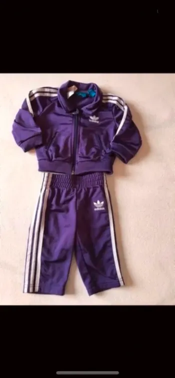 Survêtement adidas taille 3/6 mois