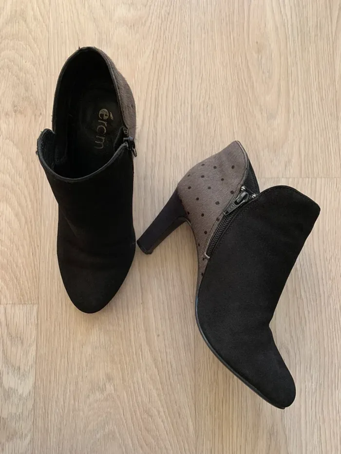 Bottines noires et à pois