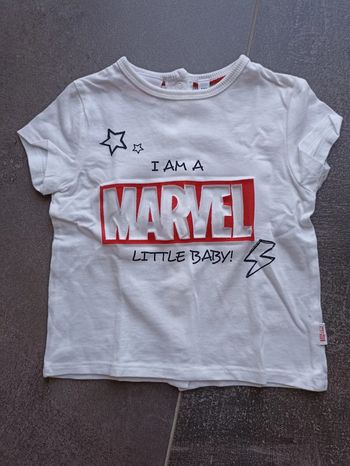 T-shirt taille 12 mois