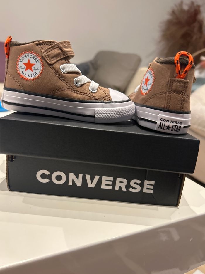 Basket pour bébé converse