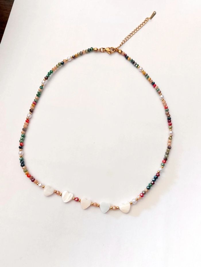 Collier en perles multicolore - cœur blanc nacré - inspiration zag 🌊 - photo numéro 6