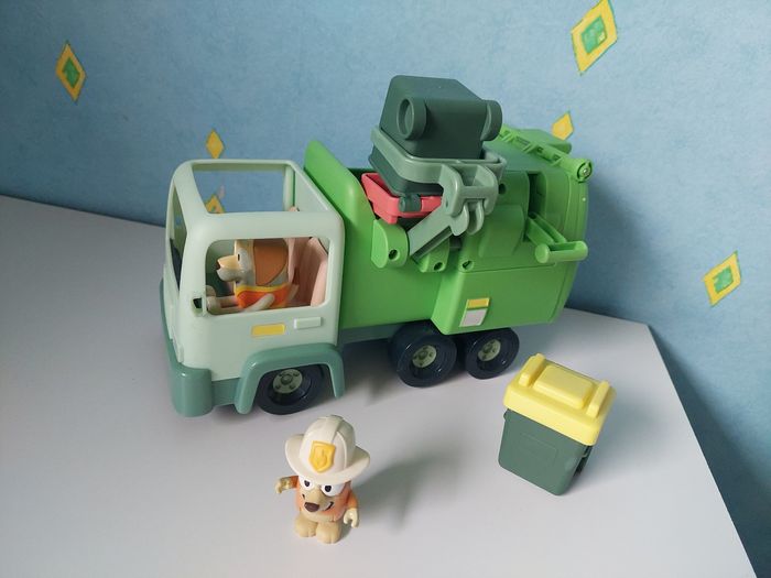 Camion Bluey - photo numéro 1