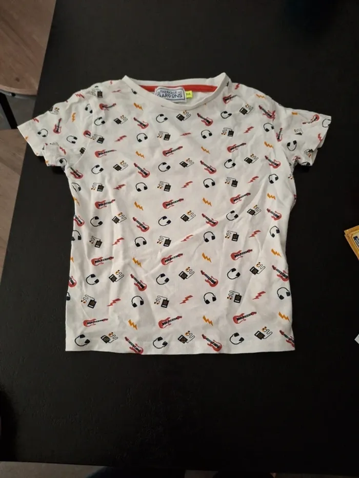 T-shirt  6 ans