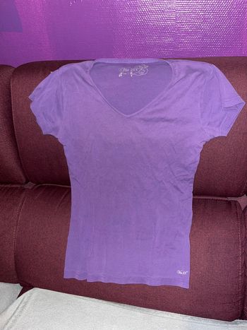 TEE shirt taille 4