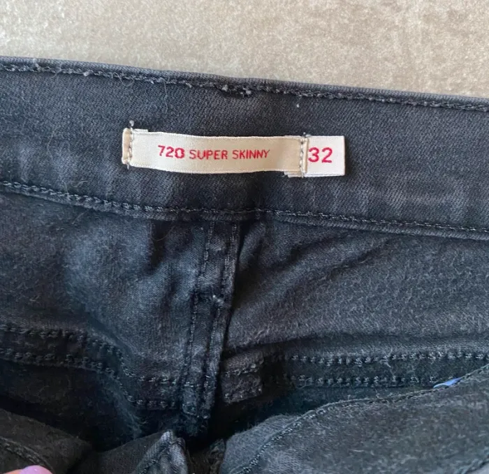 Jeans levis noir - photo numéro 3
