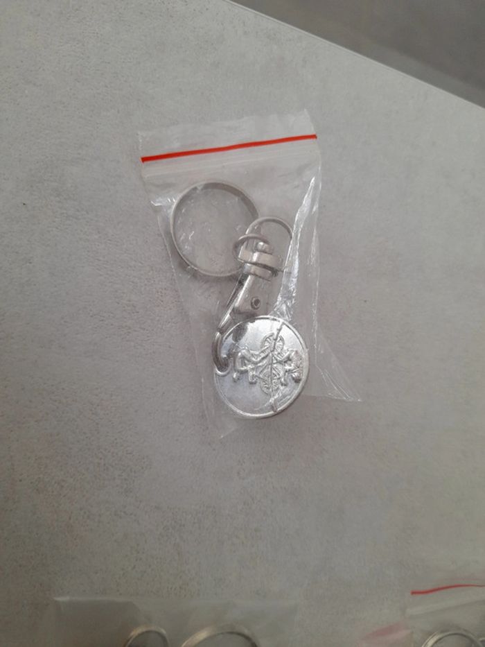 Porte clés jeton ancien - photo numéro 5