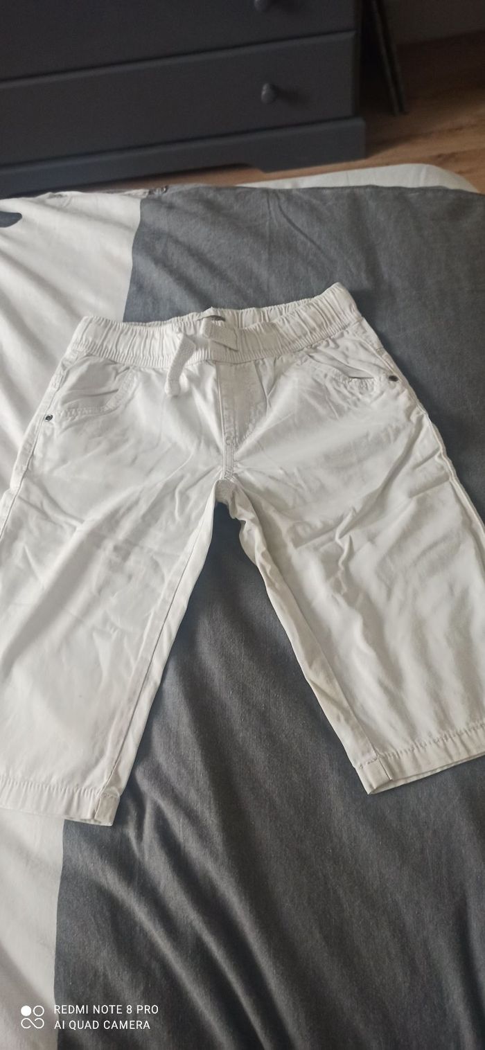 Lot de bermudas et shorts 8 ans