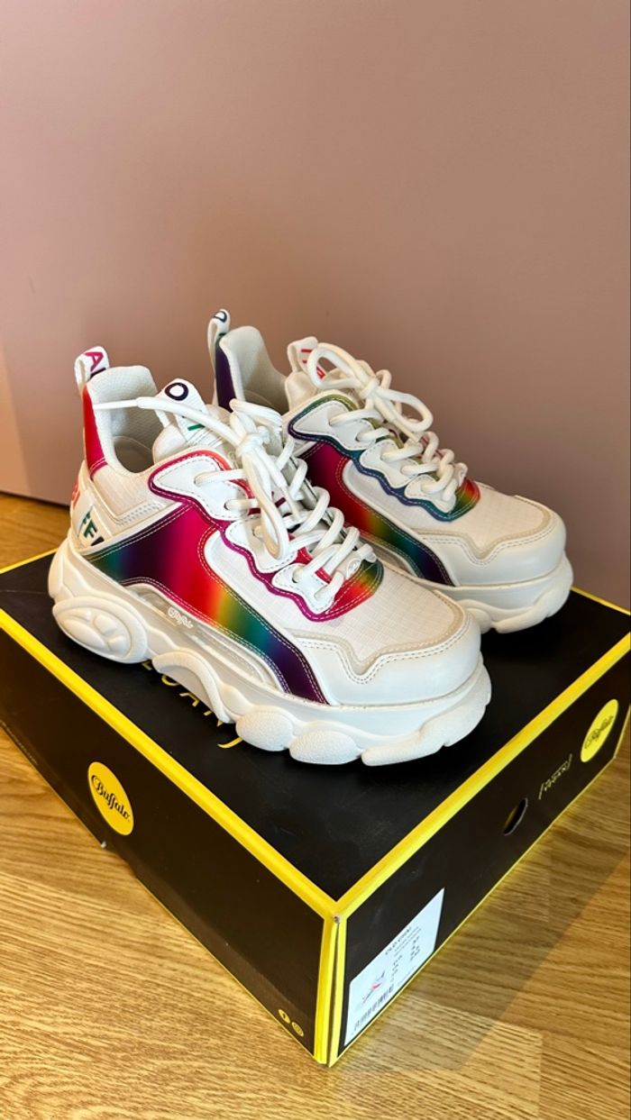 Buffalo Vegan White / Rainbow taille 37 neuve - photo numéro 4
