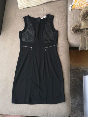 Robe crayon moulante avec simili cuir