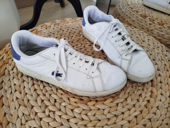Tennis cuir blanche et bleue LACOSTE 40
