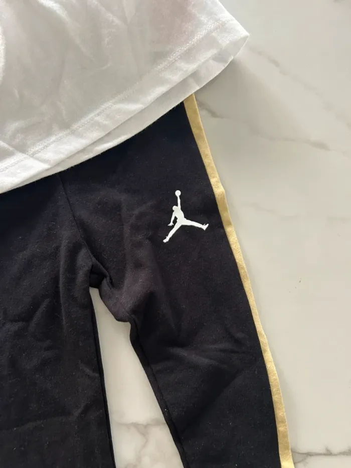 Ensemble Jordan taille 24 mois - photo numéro 2