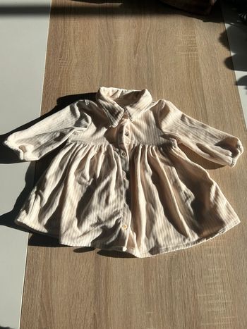 Robe velours beige taille 3 mois