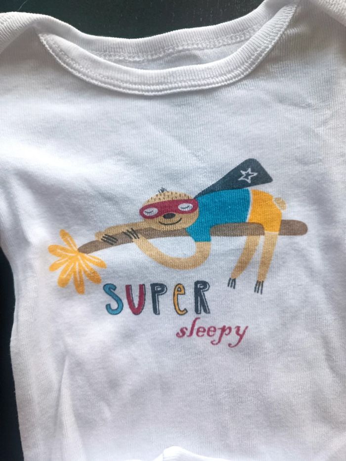 Lot bodies manches courtes 6 mois - photo numéro 3