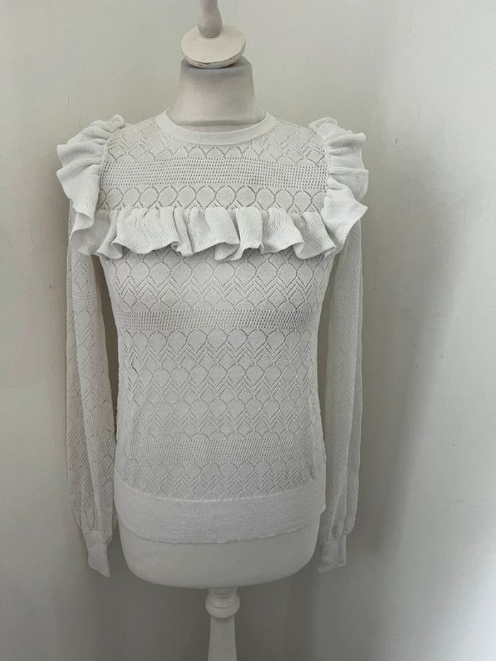 Pull fin blanc ajouré et froufrou Maje S