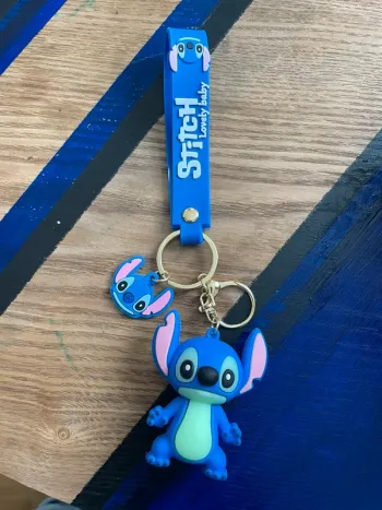 Gros porte clé stitch neuf
