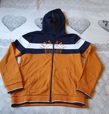 Veste à capuche orchestra de taille 14ans