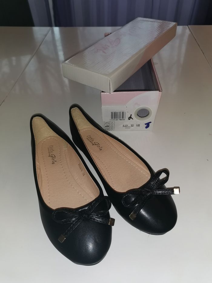 BALLERINES FILLE T32 NEUVES