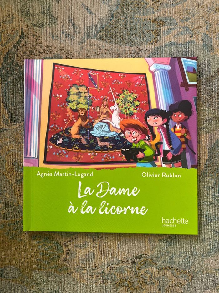 Livre Mac Donald la dame à la licorne