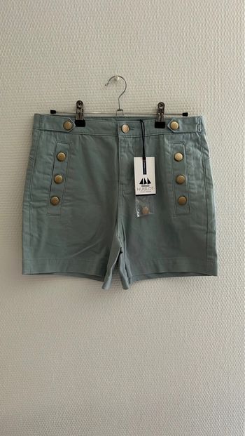 Short treddia couleur mousse taille 38 Hublot