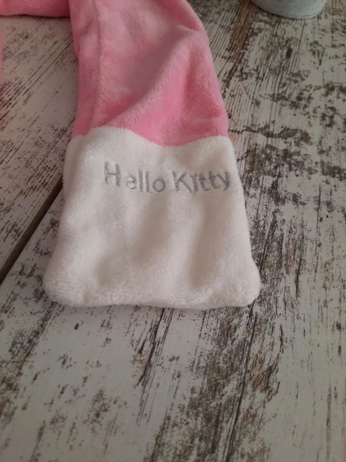 echarpe avec tete style peluche hello kitty - photo numéro 2