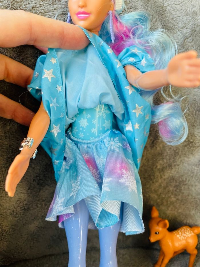 Barbie Color reveal hiver - photo numéro 3