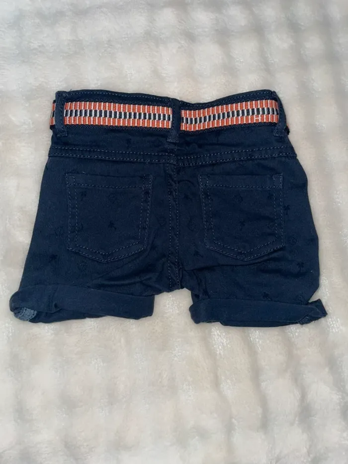 Short 6 mois - photo numéro 2