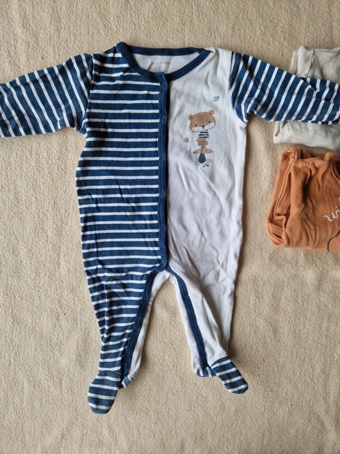 Lot 3 pijamas en 6m - photo numéro 11