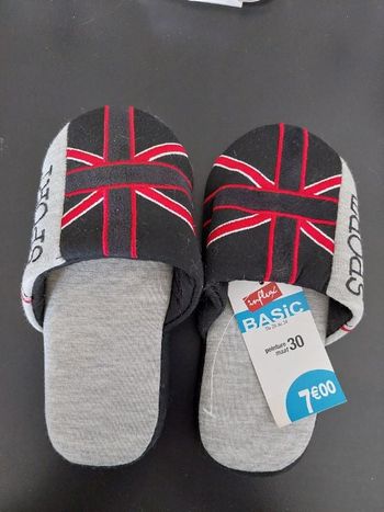 Chaussons garçon taille 30 écrit sport
