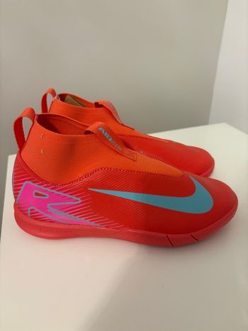 Baskets Nike de Footsalle, taille 33