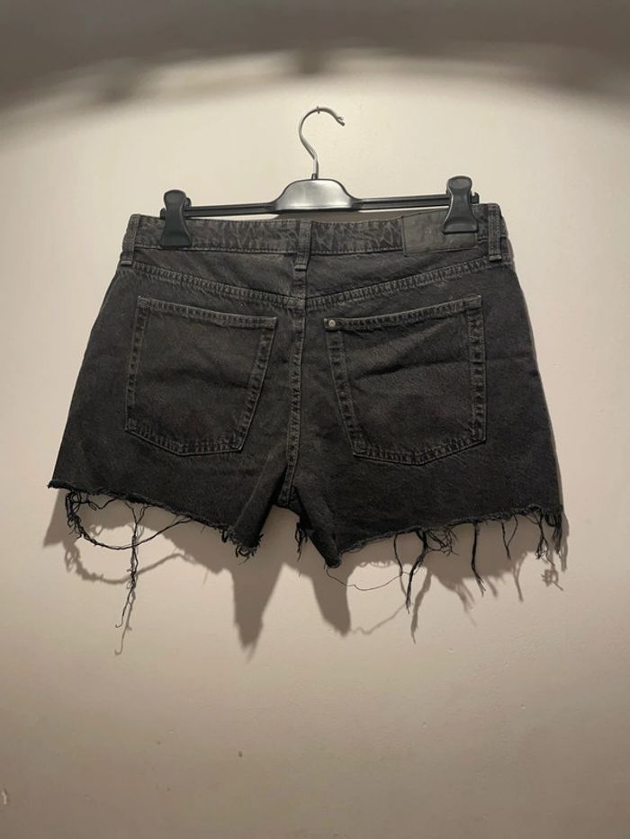 Short en jean noir - photo numéro 4