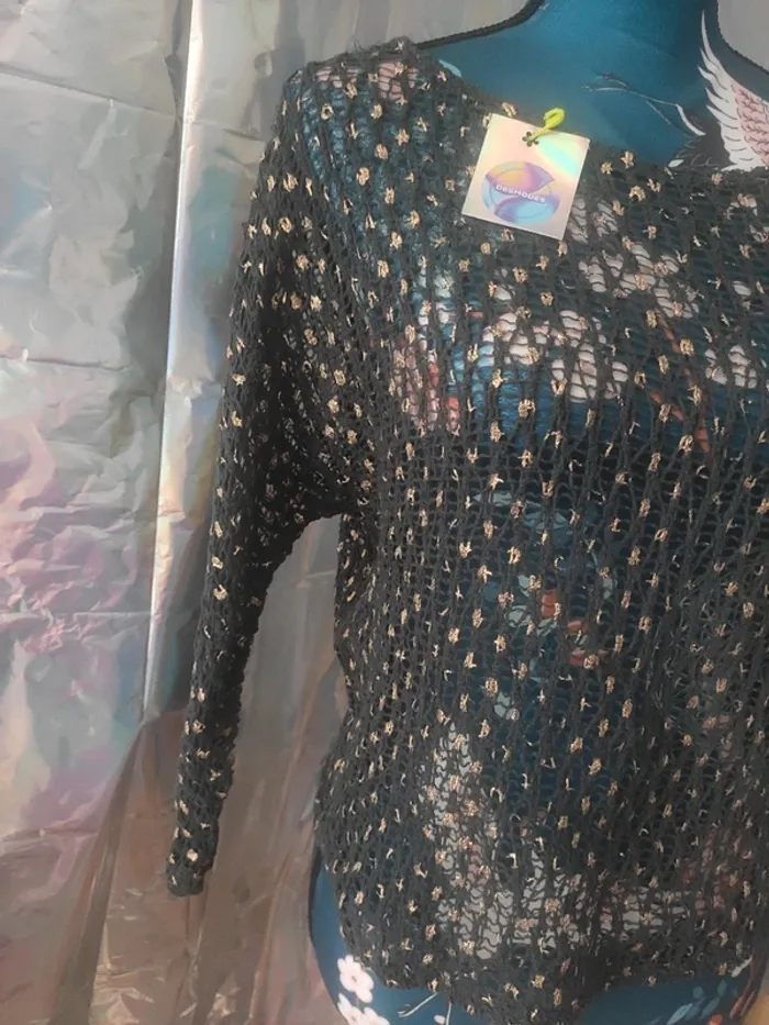 Joli pull crochet gris avec taches or - photo numéro 3