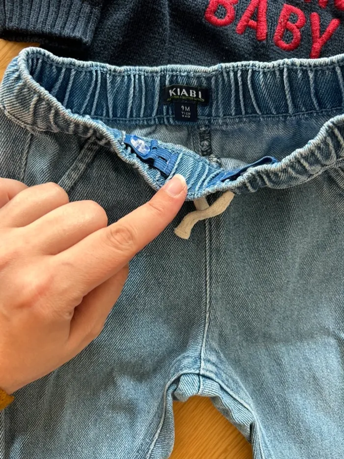 Ensemble bébé garçon 9 mois – Pull marine brodé avec col de chemise + Jean clair - photo numéro 4