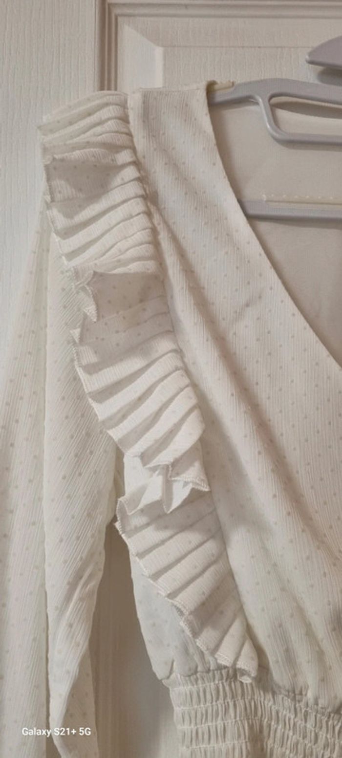 Blouse blanche à volantées Cache-Cache taille 34 - photo numéro 4