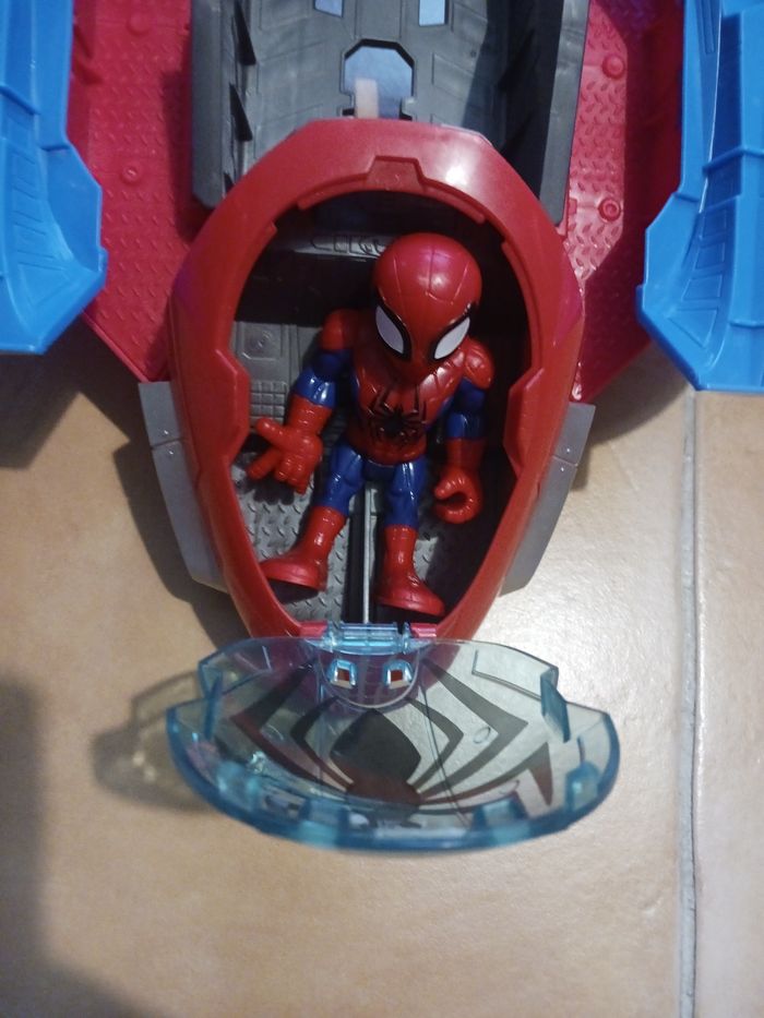 Avion Spiderman + personnage Spiderman + personnage Black Panther + moto Black Panther - photo numéro 3