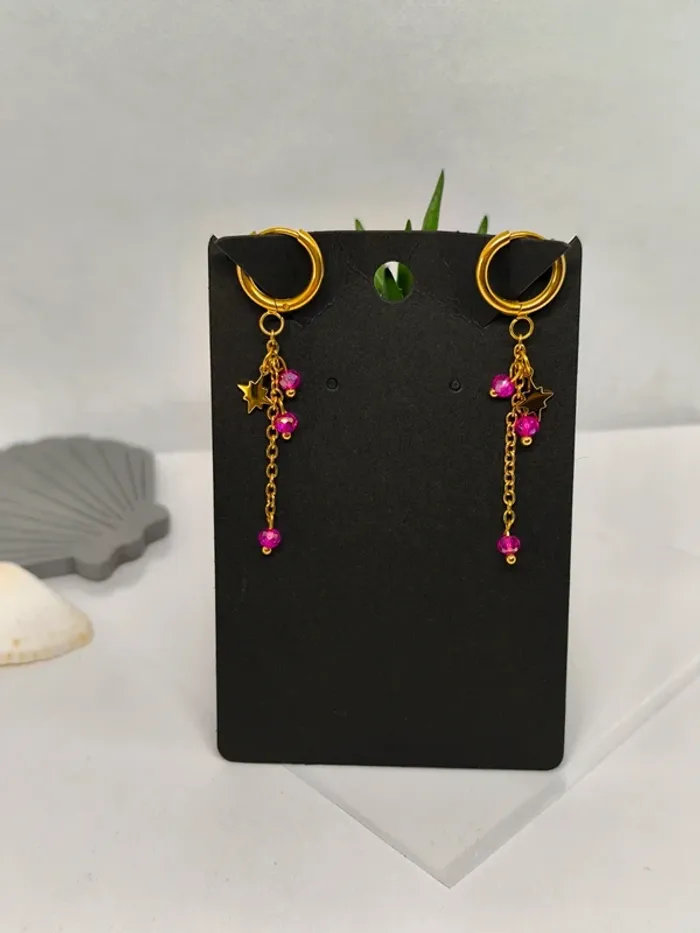 Boucles d'oreilles dorées étoile polaire et perles fushia - photo numéro 4