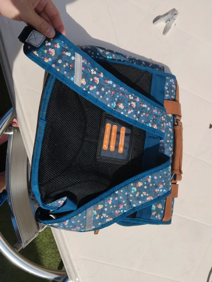 Cartable fleuri - photo numéro 10