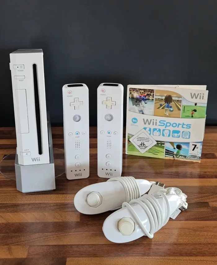 Nintendo Wii # Pack Wii Sports pour 2 personnes #