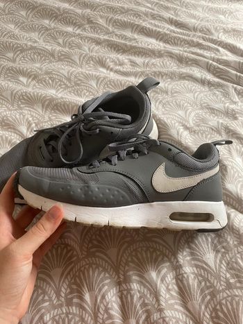 Baskets Nike air grises et blanches 🦋