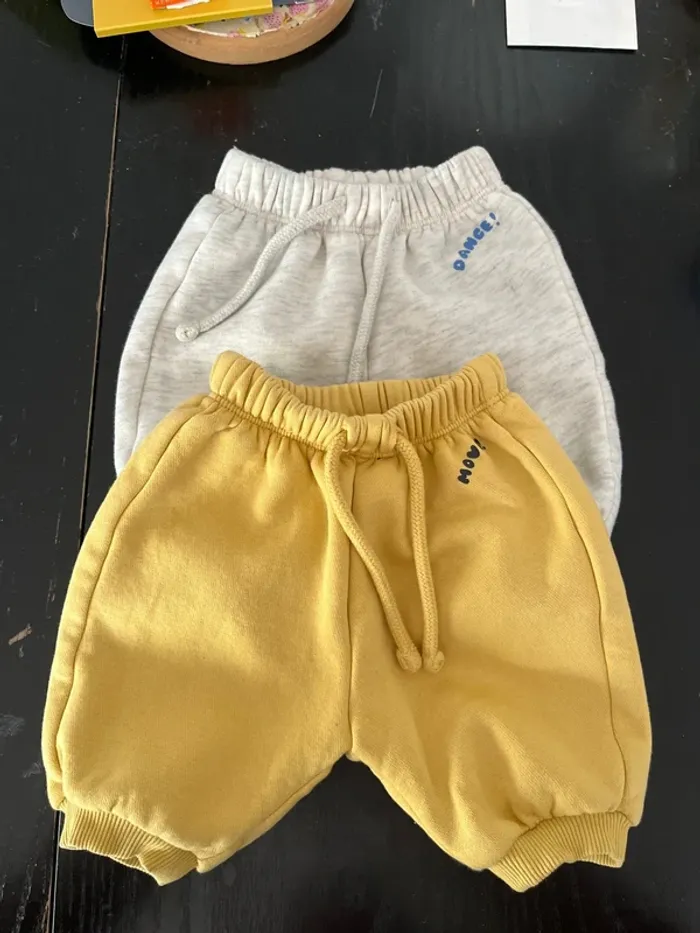 Lot 2 Pantalons bébé