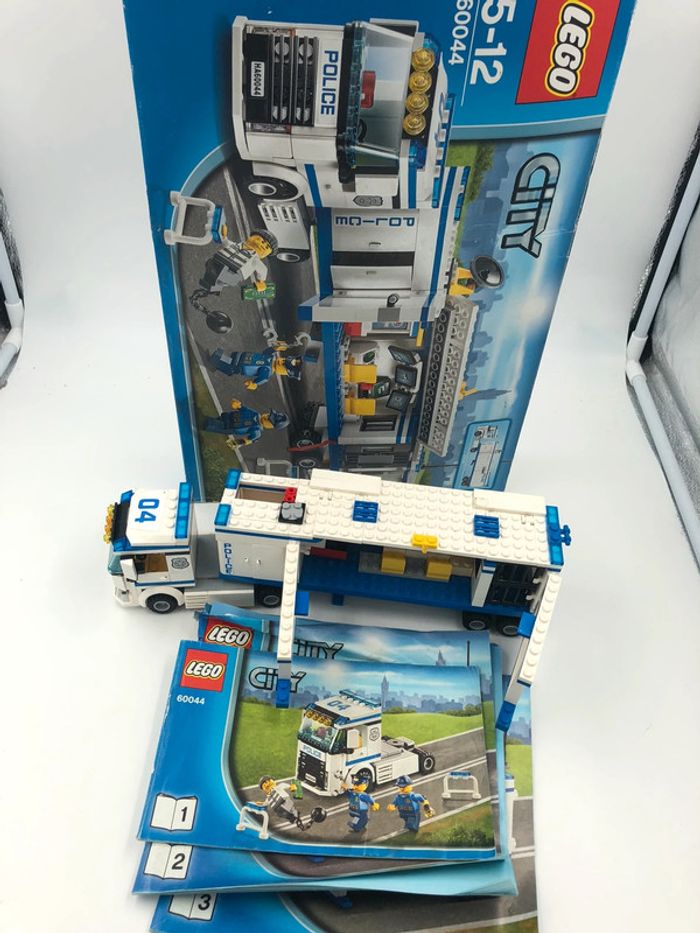 Lego City camion de police 60044