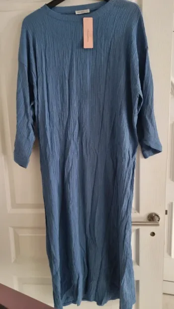 Robe longue bleue neuve